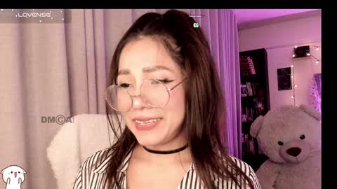 Snapshot of shyangie24 chatting on 01/12/25, 03:07 Angeline 3 independent come here when am horny... online show from 01/12/25, 03:07