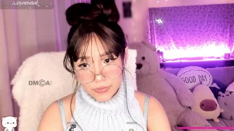 Snapshot of shyangie24 chatting on 01/25/25, 05:51 Angeline 3 independent come here when am horny... online show from 01/25/25, 05:51