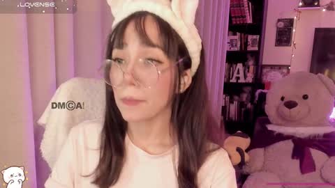 Snapshot of shyangie24 chatting on 11/19/25, 02:22 Angeline 3 independent come here when am horny... online show from 11/19/25, 02:22