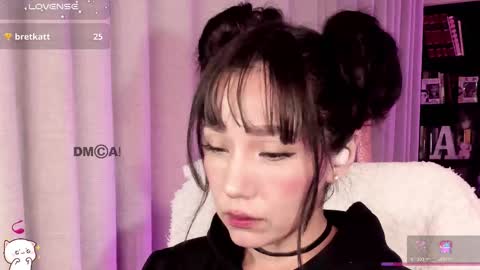 Snapshot of shyangie24 chatting on 11/21/25, 02:43 Angeline 3 independent come here when am horny... online show from 11/21/25, 02:43