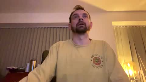 Snapshot of shyb35 chatting on 02/08/25, 12:49 shyb35 online show from 02/08/25, 12:49