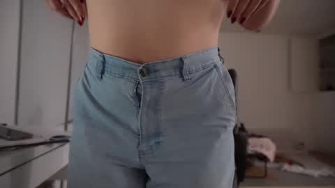 Snapshot of shybabyangel777 chatting on 09/13/25, 05:07 bella online show from 09/13/25, 05:07