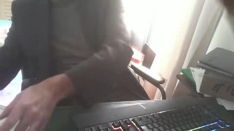 Snapshot of shyfrenchcock chatting on 01/13/26, 01:27 shyfrenchcock online show from 01/13/26, 01:27