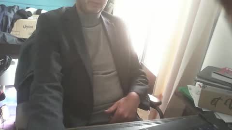 Snapshot of shyfrenchcock chatting on 01/15/26, 01:37 shyfrenchcock online show from 01/15/26, 01:37