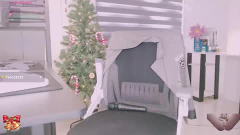 Snapshot of shyn_22 chatting on 12/17/25, 05:13 shyn_22 online show from 12/17/25, 05:13