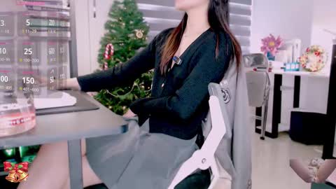 Snapshot of shyn_22 chatting on 12/23/25, 06:11 shyn_22 online show from 12/23/25, 06:11