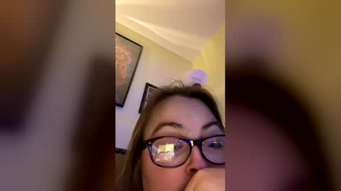 shyone2011 online show from 12/22/25, 03:14