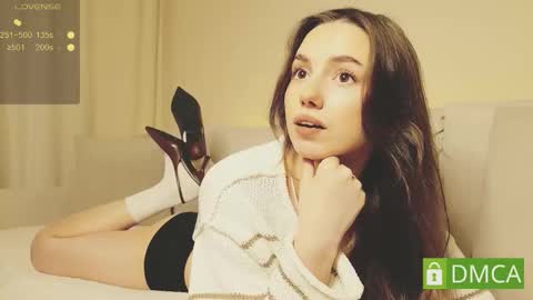 Snapshot of shypeachmaru chatting on 03/13/26, 10:38 Mary online show from 03/13/26, 10:38