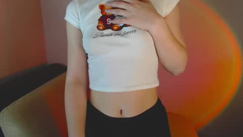 Lea online show from 12/16/25, 02:33