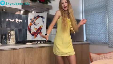 Snapshot of shyrubate chatting on 03/13/26, 06:31 Aurora online show from 03/13/26, 06:31