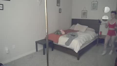 Snapshot of shyy_petitebaby chatting on 01/19/26, 03:27 shypetitebaby online show from 01/19/26, 03:27