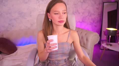 shyysiren online show from 10/23/25, 07:29