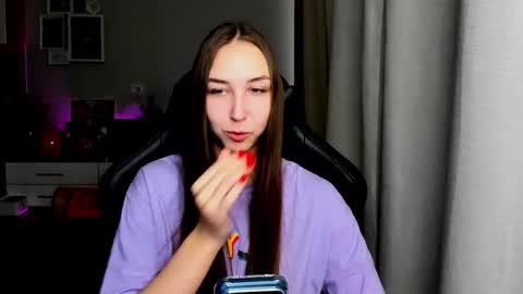 Snapshot of sia0610 chatting on 10/01/25, 02:17 SIA online show from 10/01/25, 02:17