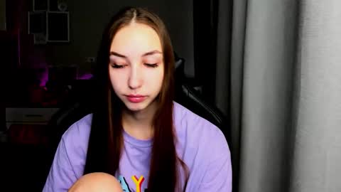 Snapshot of sia0610 chatting on 10/26/25, 02:06 SIA online show from 10/26/25, 02:06