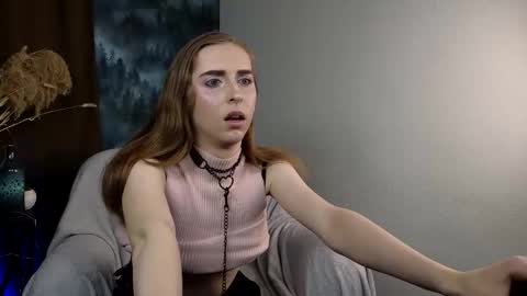 sia_see_you online show from 11/25/25, 01:16