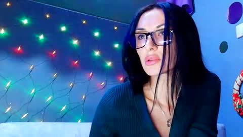 Snapshot of siaconna chatting on 01/09/26, 08:28 Siaconna online show from 01/09/26, 08:28