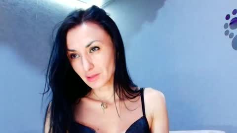 Snapshot of siaconna chatting on 03/23/26, 07:01 Siaconna online show from 03/23/26, 07:01