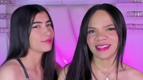 Siara and Zoe tattoo online show from 05/06/26, 10:37