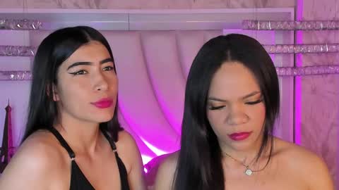 Siara and Zoe tattoo online show from 05/11/26, 10:51