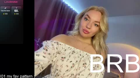 Snapshot of siberian_girl_ chatting on 04/24/26, 01:19 Eva online show from 04/24/26, 01:19
