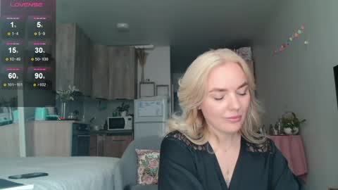 Snapshot of siberian_girl_ chatting on 05/05/26, 06:43 Eva online show from 05/05/26, 06:43