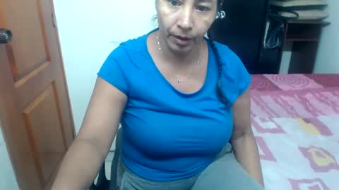 Snapshot of siblley chatting on 01/21/25, 08:32 sara online show from 01/21/25, 08:32