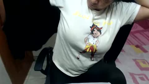 Snapshot of siblley chatting on 01/24/25, 01:03 sara online show from 01/24/25, 01:03