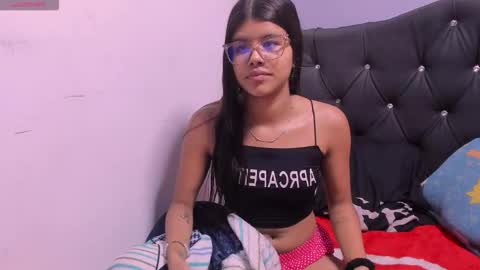 Snapshot of sidney_brownn chatting on 03/29/26, 02:33 sidney_brownn online show from 03/29/26, 02:33