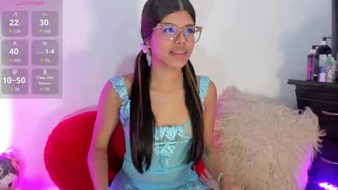 Snapshot of sidney_brownn chatting on 04/20/26, 12:35 sidney_brownn online show from 04/20/26, 12:35