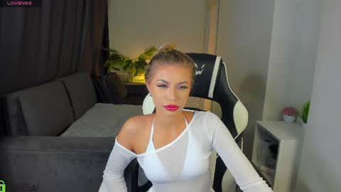 Snapshot of sidny_beth chatting on 06/10/26, 09:41 Sidny online show from 06/10/26, 09:41