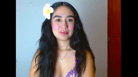 Snapshot of sienna_lorens chatting on 03/04/26, 09:26 Amber online show from 03/04/26, 09:26