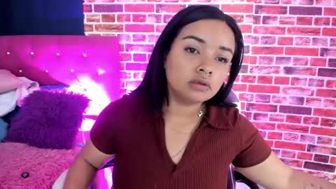 Snapshot of sienna_lux01 chatting on 04/14/26, 02:17 sienna_lux01 online show from 04/14/26, 02:17