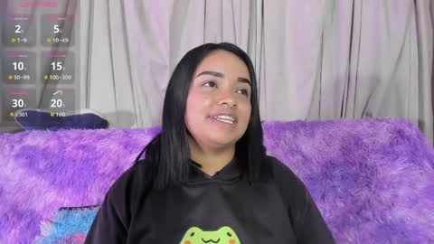 Snapshot of sienna_lux01 chatting on 04/30/26, 02:51 sienna_lux01 online show from 04/30/26, 02:51