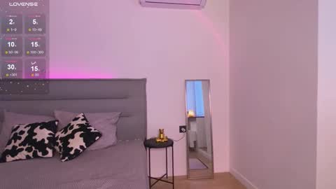 Lisa online show from 11/23/25, 08:03