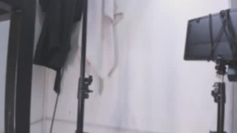 Snapshot of sienna_miller_27 chatting on 10/05/25, 11:08 Keira online show from 10/05/25, 11:08