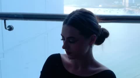 Snapshot of sienna_voss chatting on 03/02/26, 11:33 sienna_voss online show from 03/02/26, 11:33