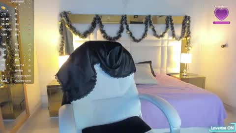 Sienna  online show from 12/19/25, 11:28