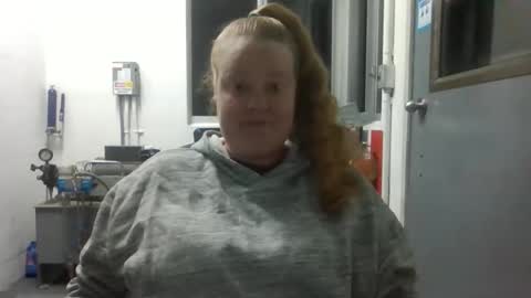 Snapshot of sierra_bby chatting on 01/17/26, 10:42 sierra_bby online show from 01/17/26, 10:42