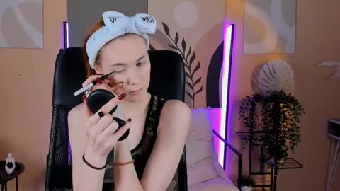 SieraHarper online show from 12/16/25, 04:34