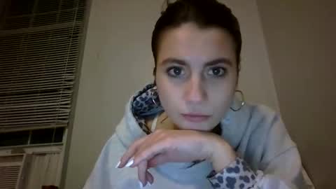 Snapshot of sierranovaa chatting on 02/12/26, 11:44 sierranovaa online show from 02/12/26, 11:44