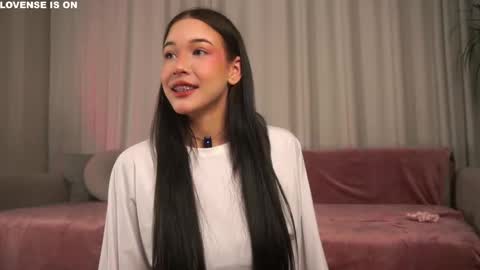 Eva  online show from 12/05/25, 11:19