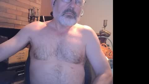 Snapshot of silent63 chatting on 09/27/25, 07:57 silent63 online show from 09/27/25, 07:57