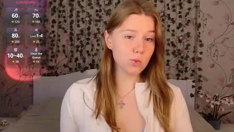 Chloe online show from 09/18/25, 04:36