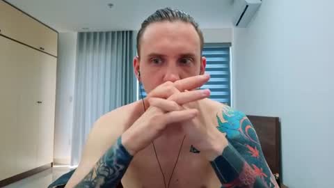 silent_stitch online show from 06/27/26, 01:21