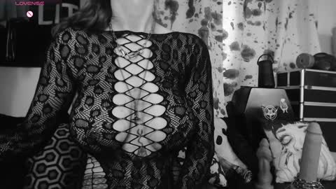 Allmylinkssilentmary666 online show from 11/25/25, 04:29