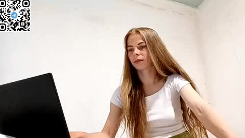 JULIANA online show from 06/01/26, 08:32