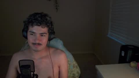 Snapshot of silentscout1 chatting on 04/01/26, 01:41 Scout online show from 04/01/26, 01:41