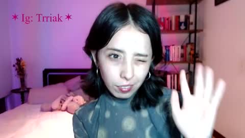 Snapshot of silkbite chatting on 03/19/26, 01:20 silkbite online show from 03/19/26, 01:20