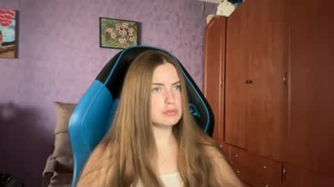 Erica online show from 05/24/26, 11:48