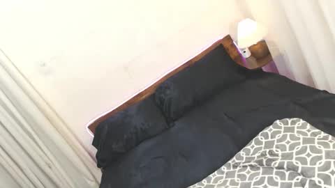 Snapshot of silkypandora chatting on 02/21/26, 06:09 Angela Rose online show from 02/21/26, 06:09